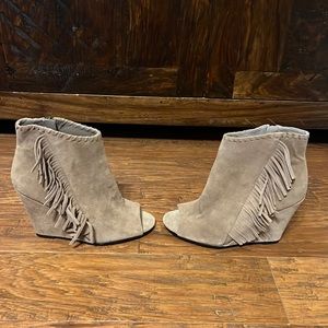 Vince Camuto new size 7 fringe booties.